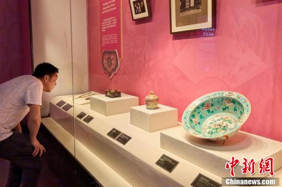 “峇峇娘惹的世界——海上丝绸之路上的峇峇娘惹文化展”在天津展出  第10张