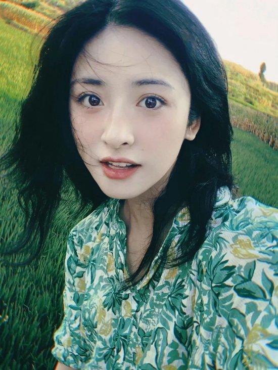 很羡慕，沈月的松弛感  第12张