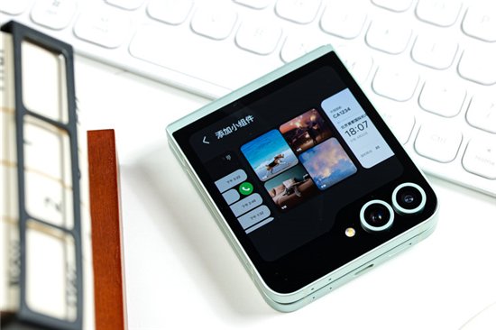 首款骁龙8 Gen3小折叠 三星Galaxy Z Flip6手机评测  第11张