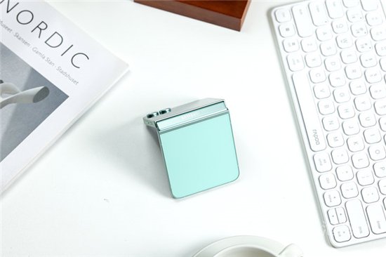 首款骁龙8 Gen3小折叠 三星Galaxy Z Flip6手机评测  第9张