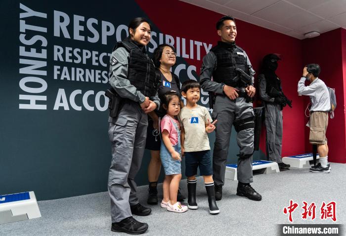 香港特区廉署“开放日	”邀市民了解五十载峥嵘  第11张