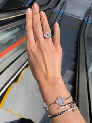 梵克雅宝全球涨价,为什么大家通宵排队买?