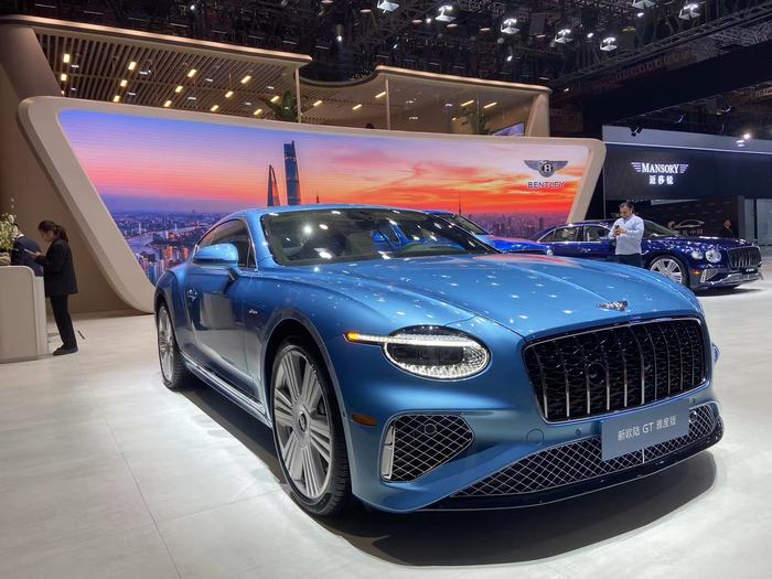 最贵的几款新车都在这里了｜2025上海车展  第4张