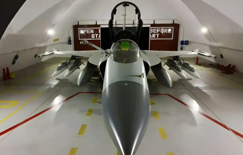 讲武谈兵|视距外的狙杀:从印巴空战谈谈超视距空战 第1张 讲武谈兵|视距外的狙杀:从印巴空战谈谈超视距空战 第1张