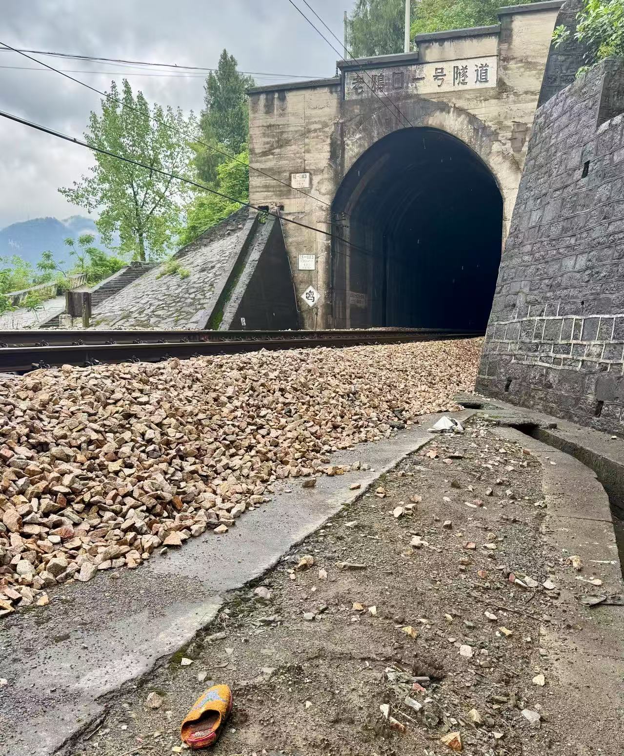 界面调查｜铁路穿村而过：一个湘西村庄与17起火车撞人事故  第3张