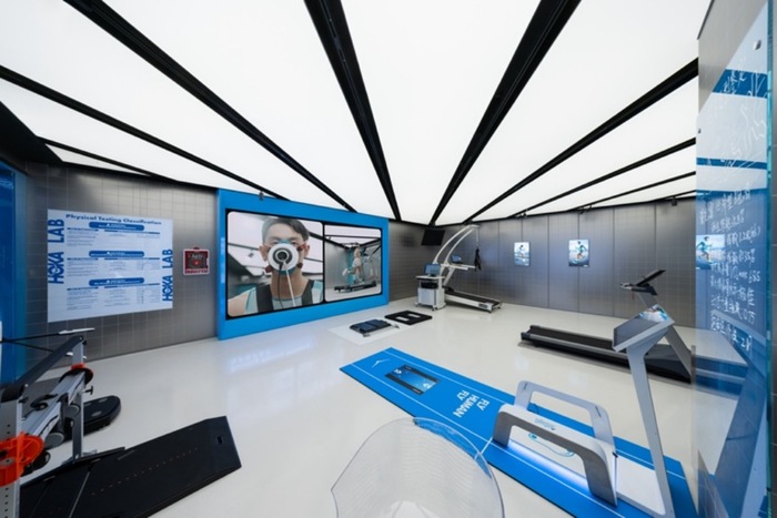 HOKA在上海最贵地段开了家1600平米门店  第2张