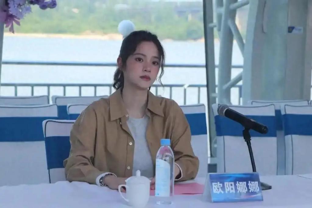 害怕台湾艺人转发促统贴文，民进党当局威胁查处欧阳娜娜等20多人  第1张