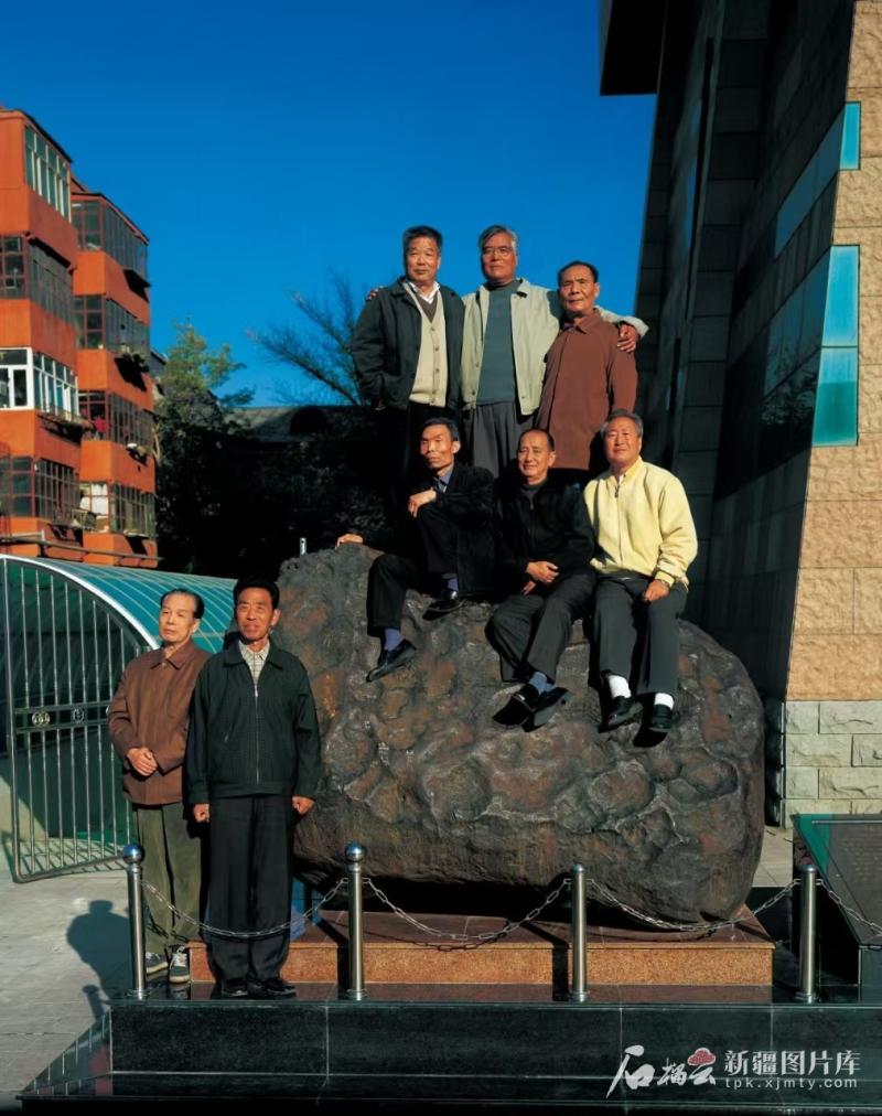 “新疆记忆”①|陨铁见证戈壁探出聚宝盆  第2张