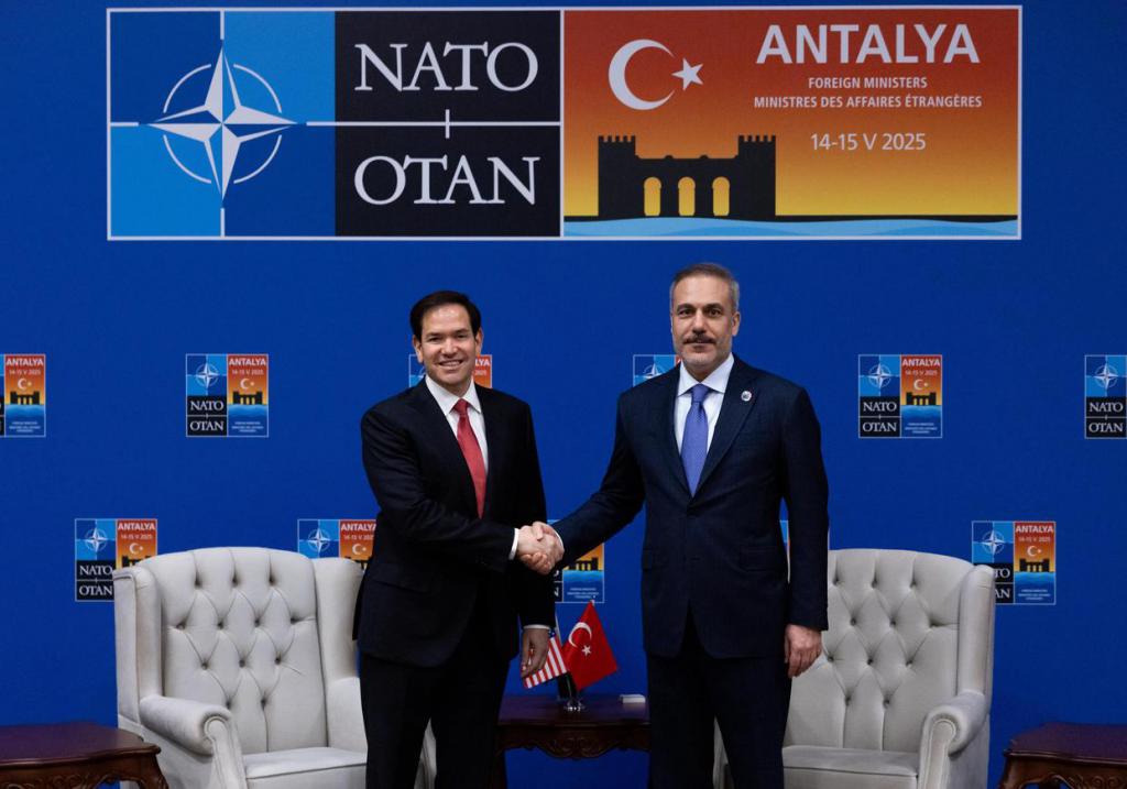 土外长与美国务卿举行会谈聚焦俄乌与中东问题 第1张 土外长与美国务卿举行会谈聚焦俄乌与中东问题 第1张