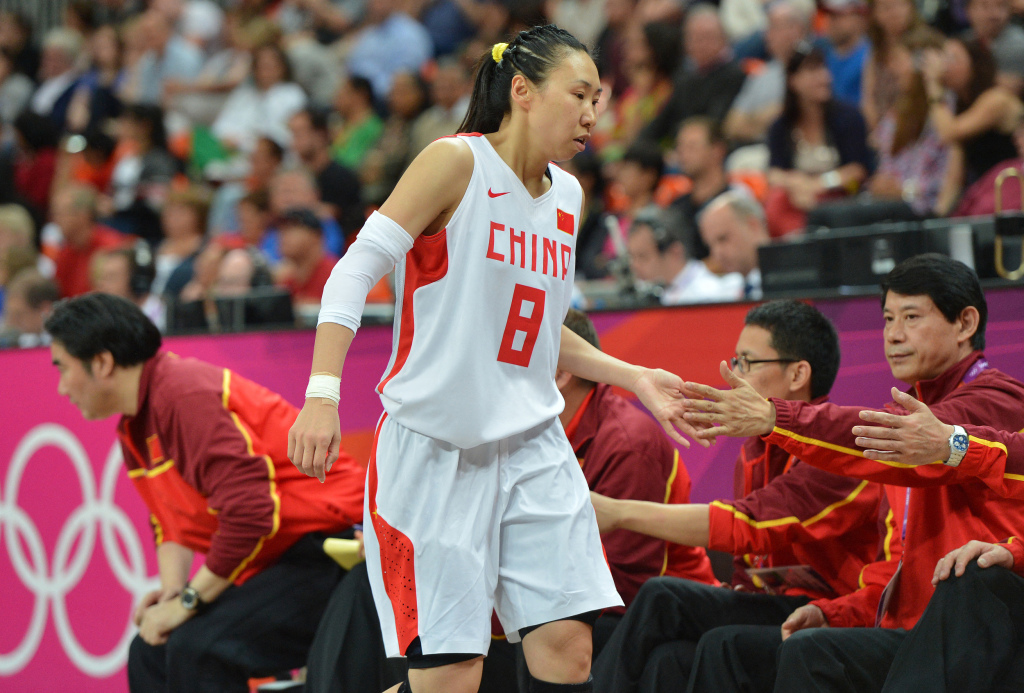 体坛联播｜巴萨提前2轮西甲夺冠	，郑钦文不敌高芙止步4强  第10张