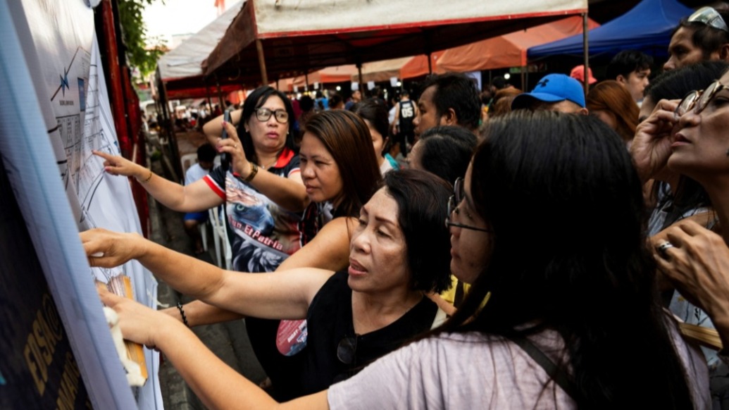 中期选举后第三势力成“莎拉弹劾案”关键，菲律宾权斗更趋复杂激烈  第1张
