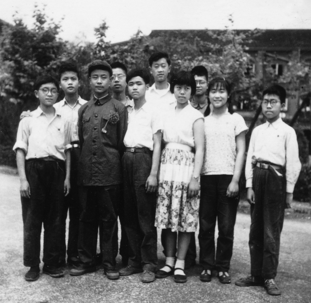 纪念｜脖子上挂着红领巾的陈逸飞  第5张