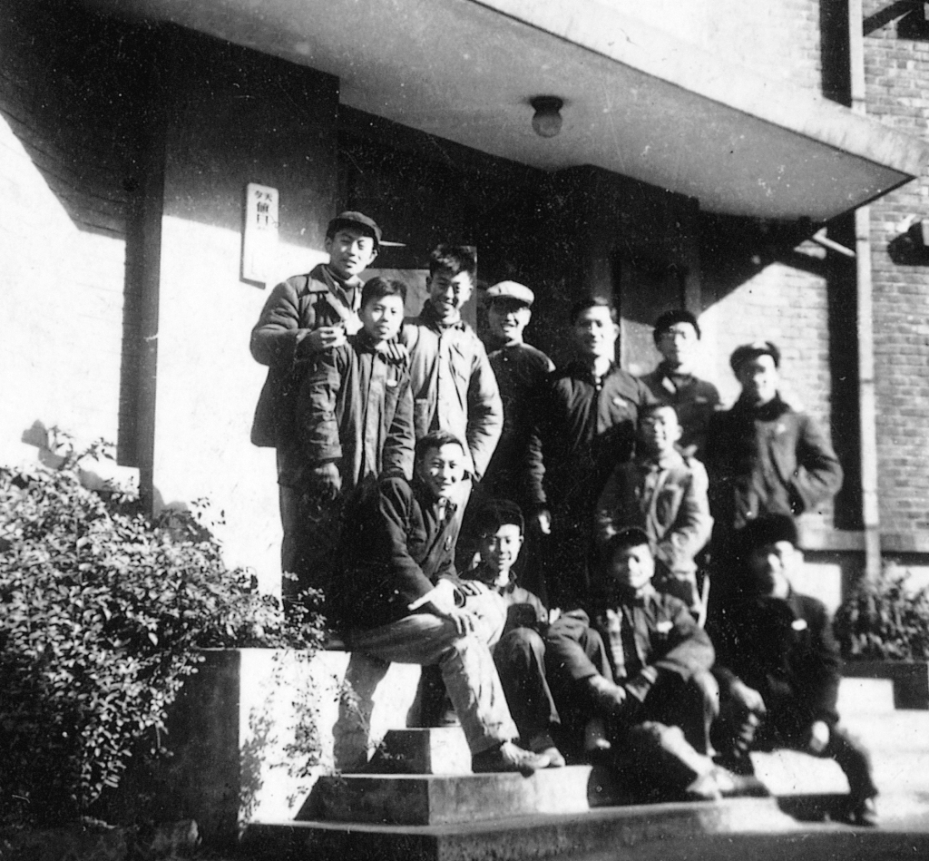 纪念｜脖子上挂着红领巾的陈逸飞  第11张